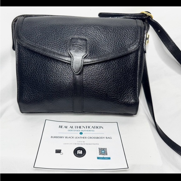Vintage Burberrys crossbody / shoulder bag w/ COA!!!
